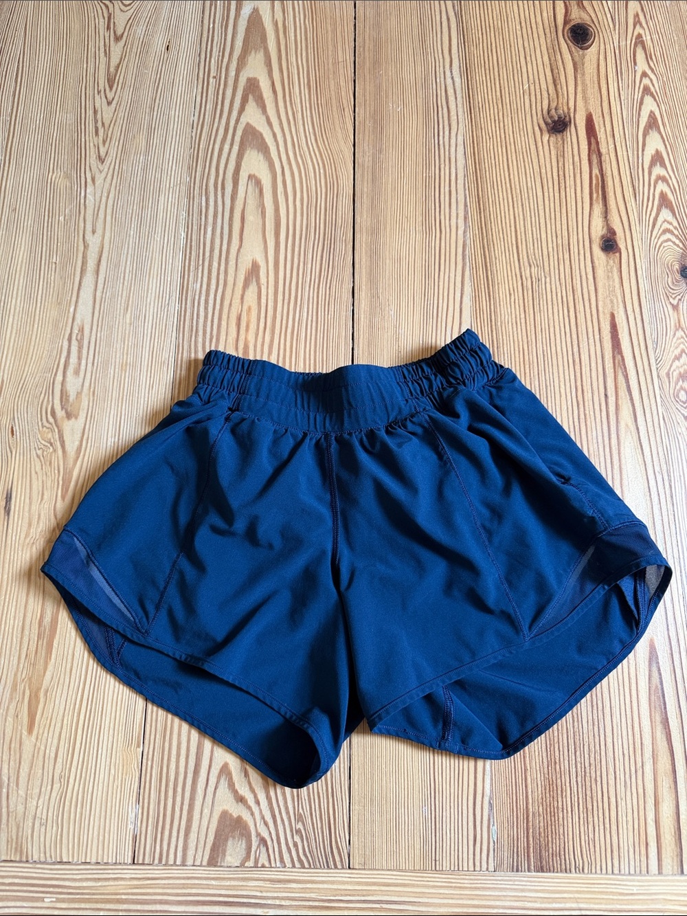 Lululemon Women’s Athletic Shorts — Navy Blue size 2